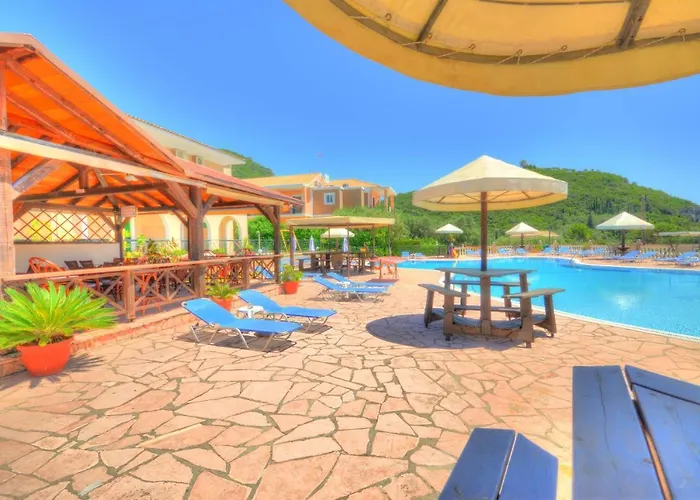 Mermaid Pool Studios And Bar